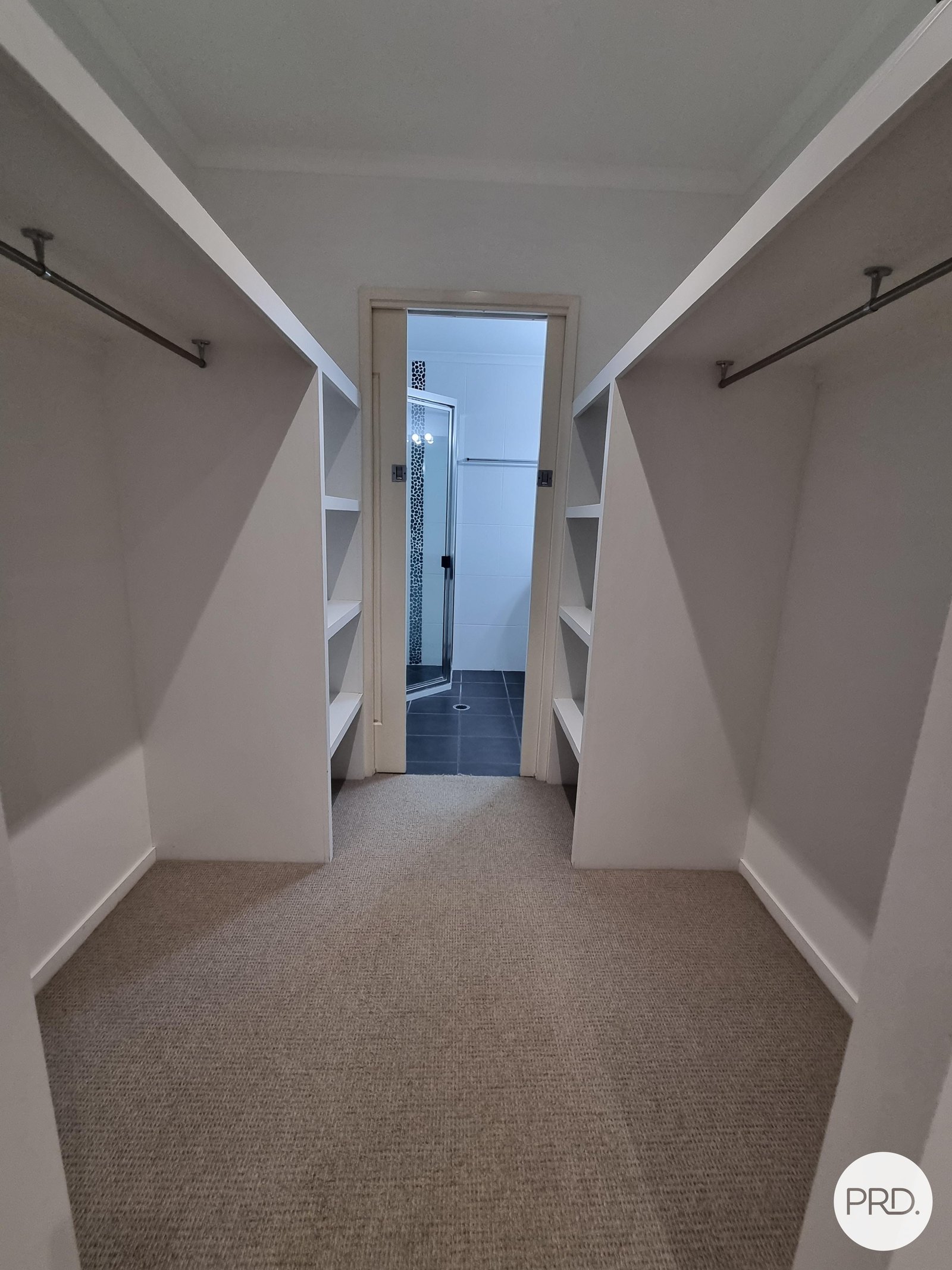 2/1 BEACH Avenue TANNUM SANDS 6