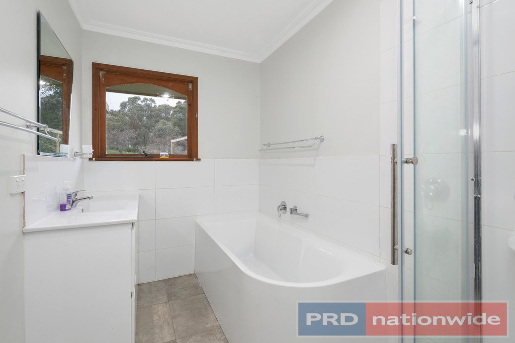 21 Blunts Lane LINTON 7