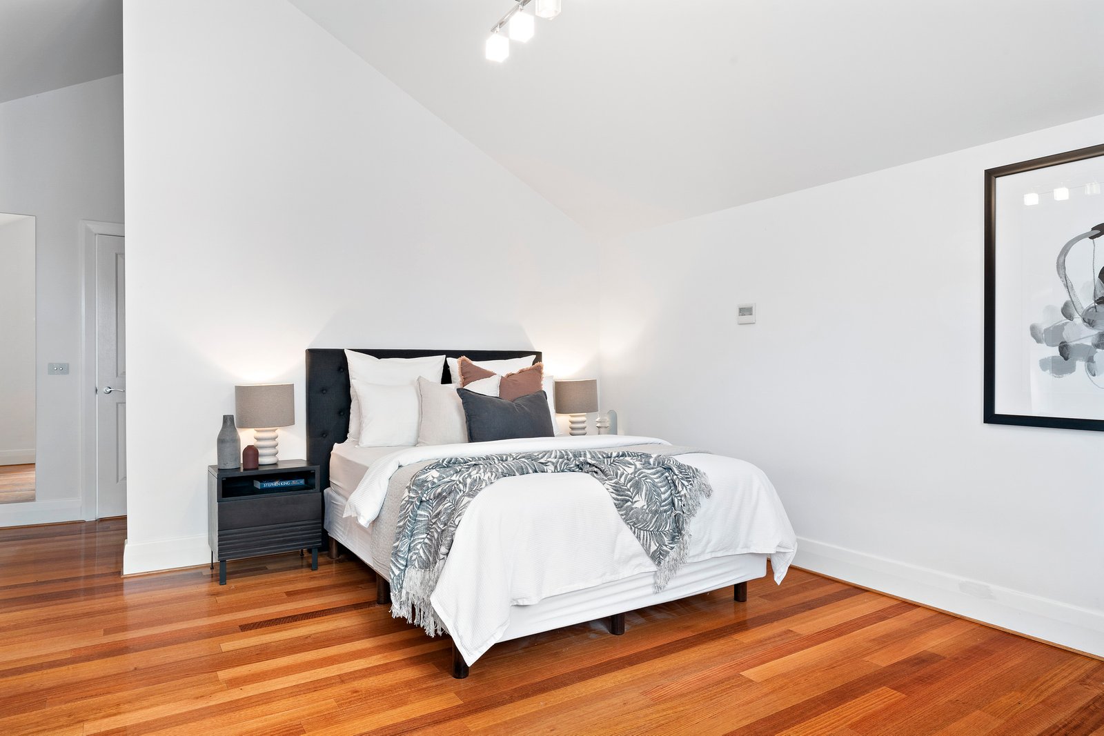 Real Estate and Property in 21 Booran Road, Caulfield, VIC