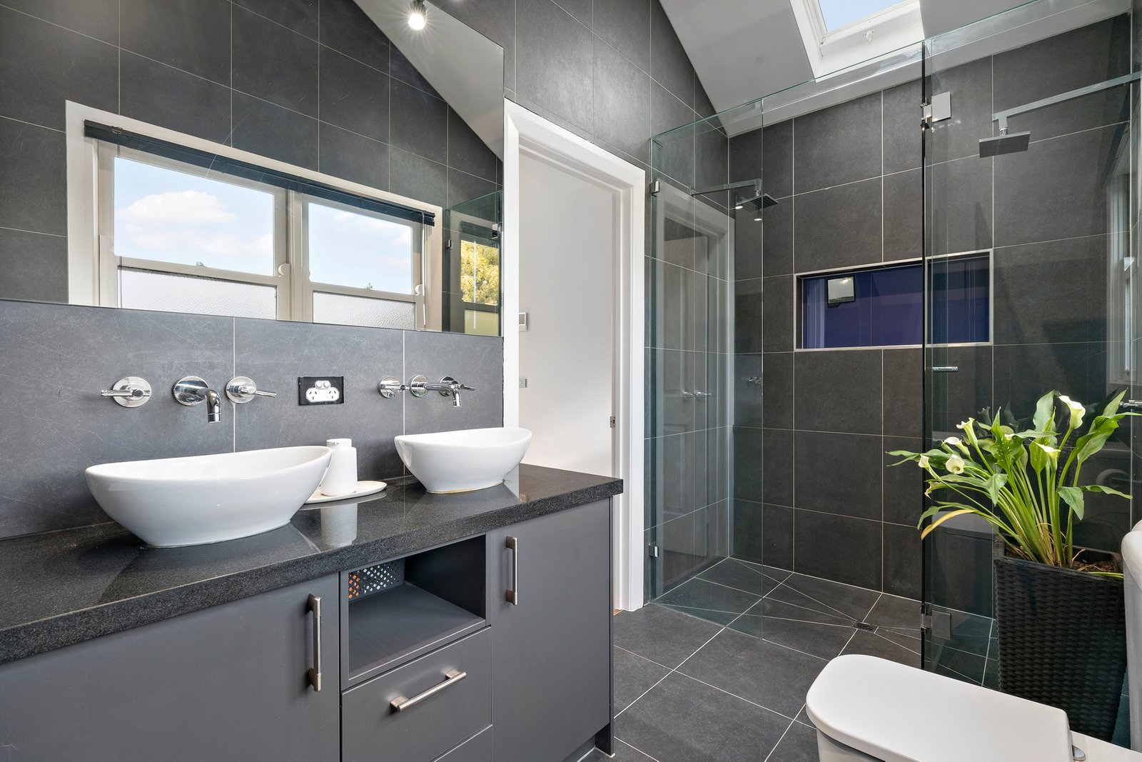 Real Estate and Property in 21 Booran Road, Caulfield, VIC