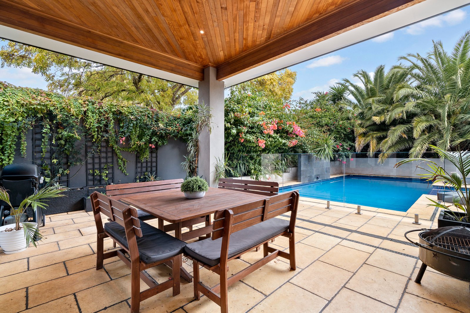 Real Estate and Property in 21 Booran Road, Caulfield, VIC