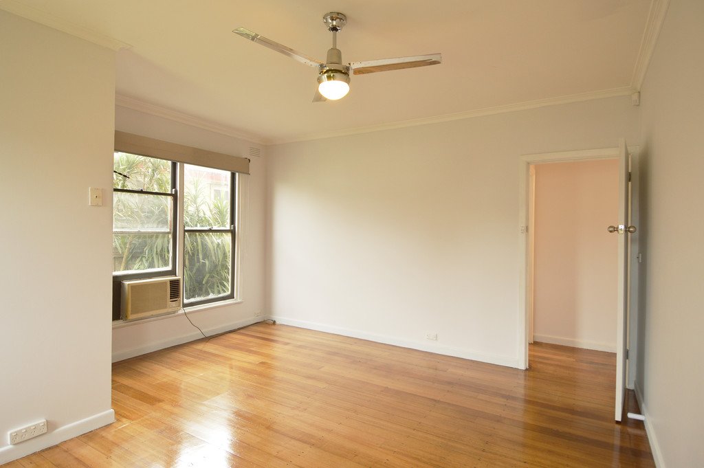 21 Boronia Grove WENDOUREE 5