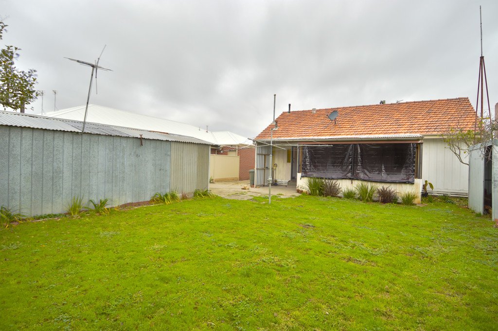 21 Boronia Grove WENDOUREE 7