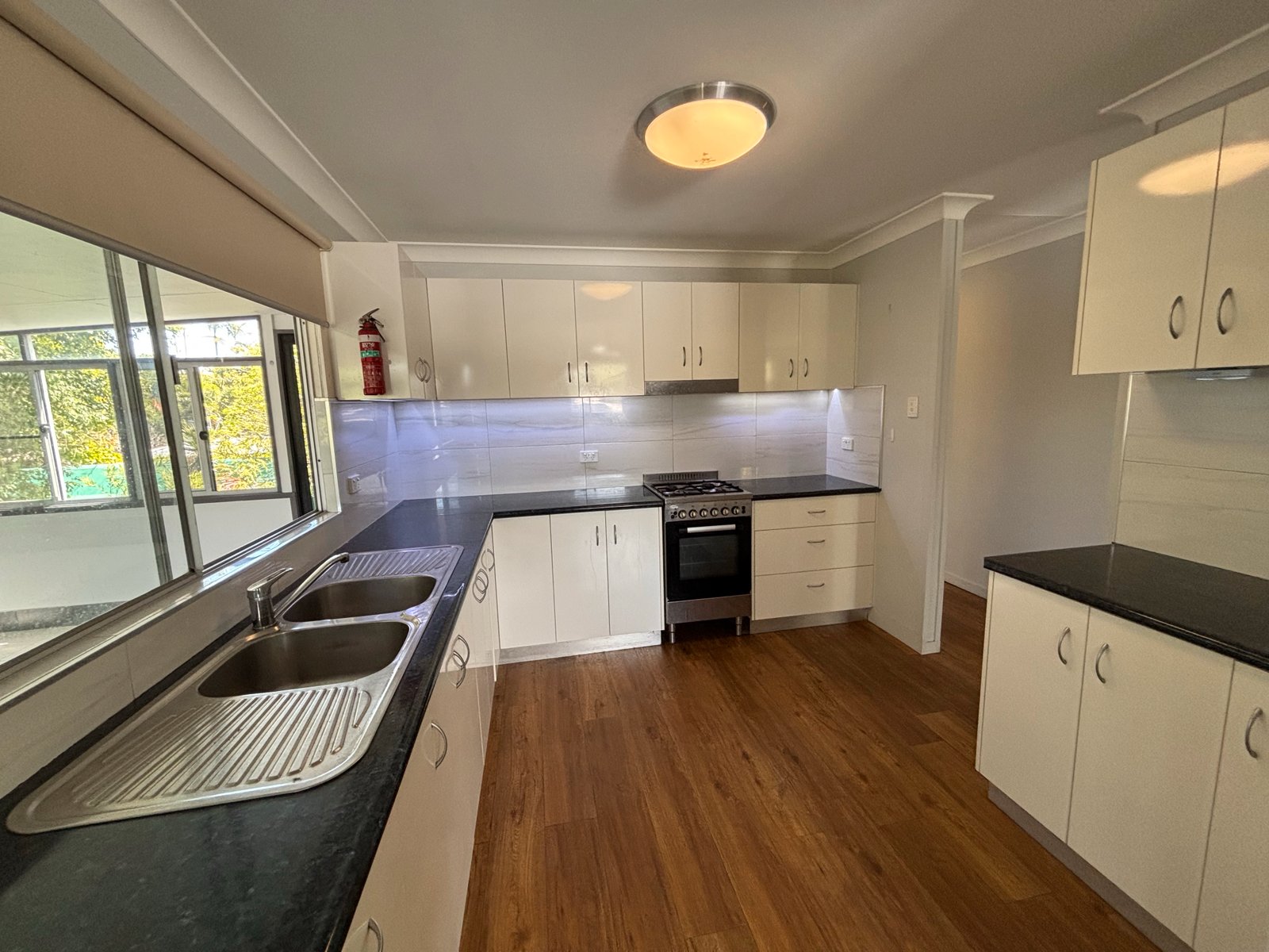 21 Bourke Street BLACKS BEACH 11