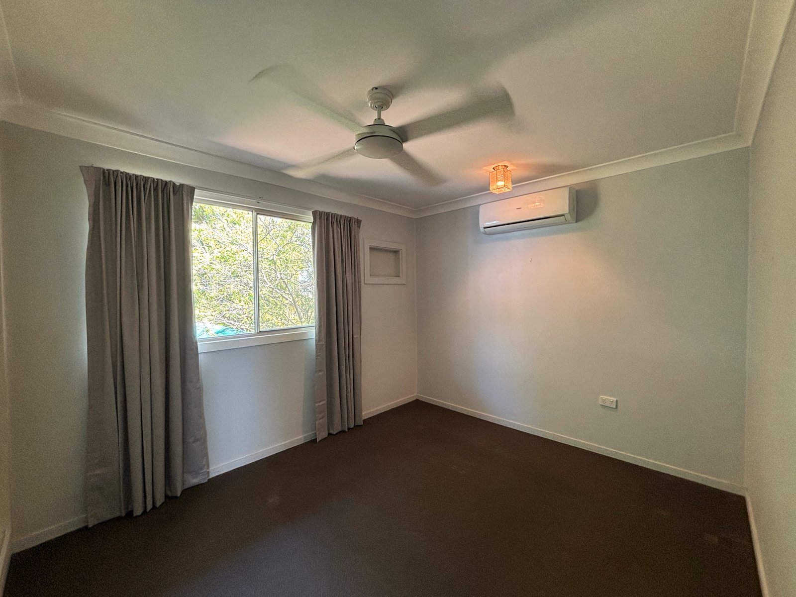 21 Bourke Street BLACKS BEACH 17