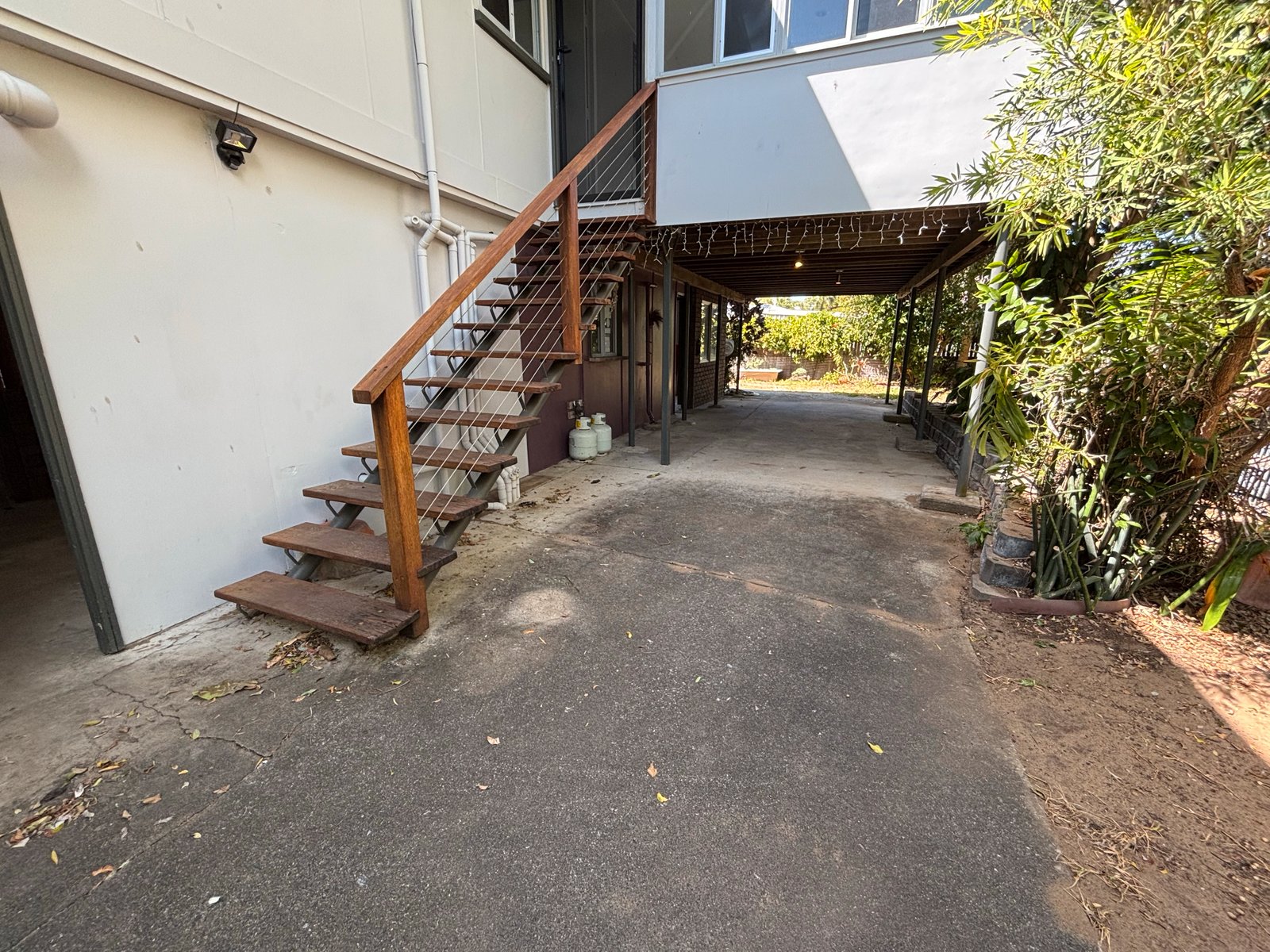 21 Bourke Street BLACKS BEACH 24