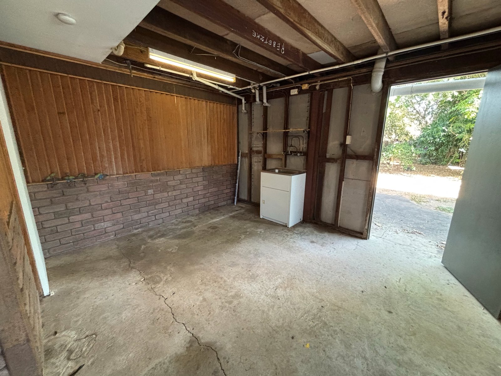 21 Bourke Street BLACKS BEACH 35