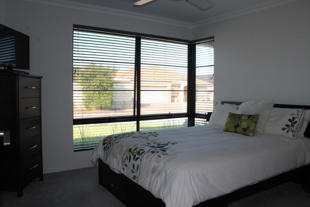 21 Bramley Loop MADELEY 12