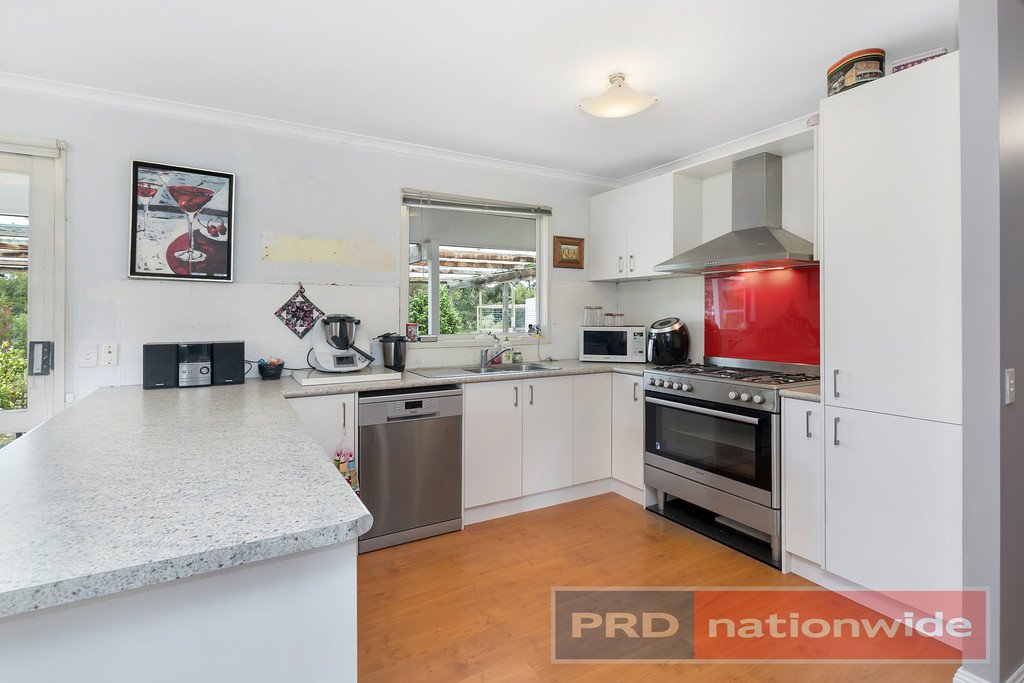 21 Briardale Avenue ENFIELD 6
