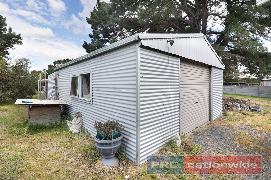 21 Briardale Avenue ENFIELD 10