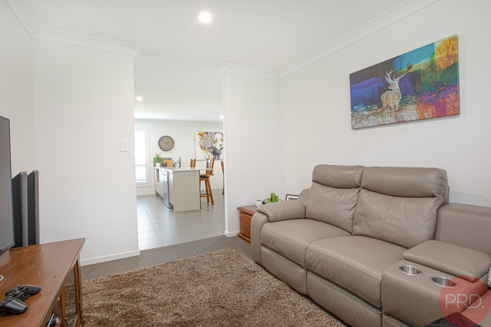 21 Brokenwood Avenue CLIFTLEIGH 9