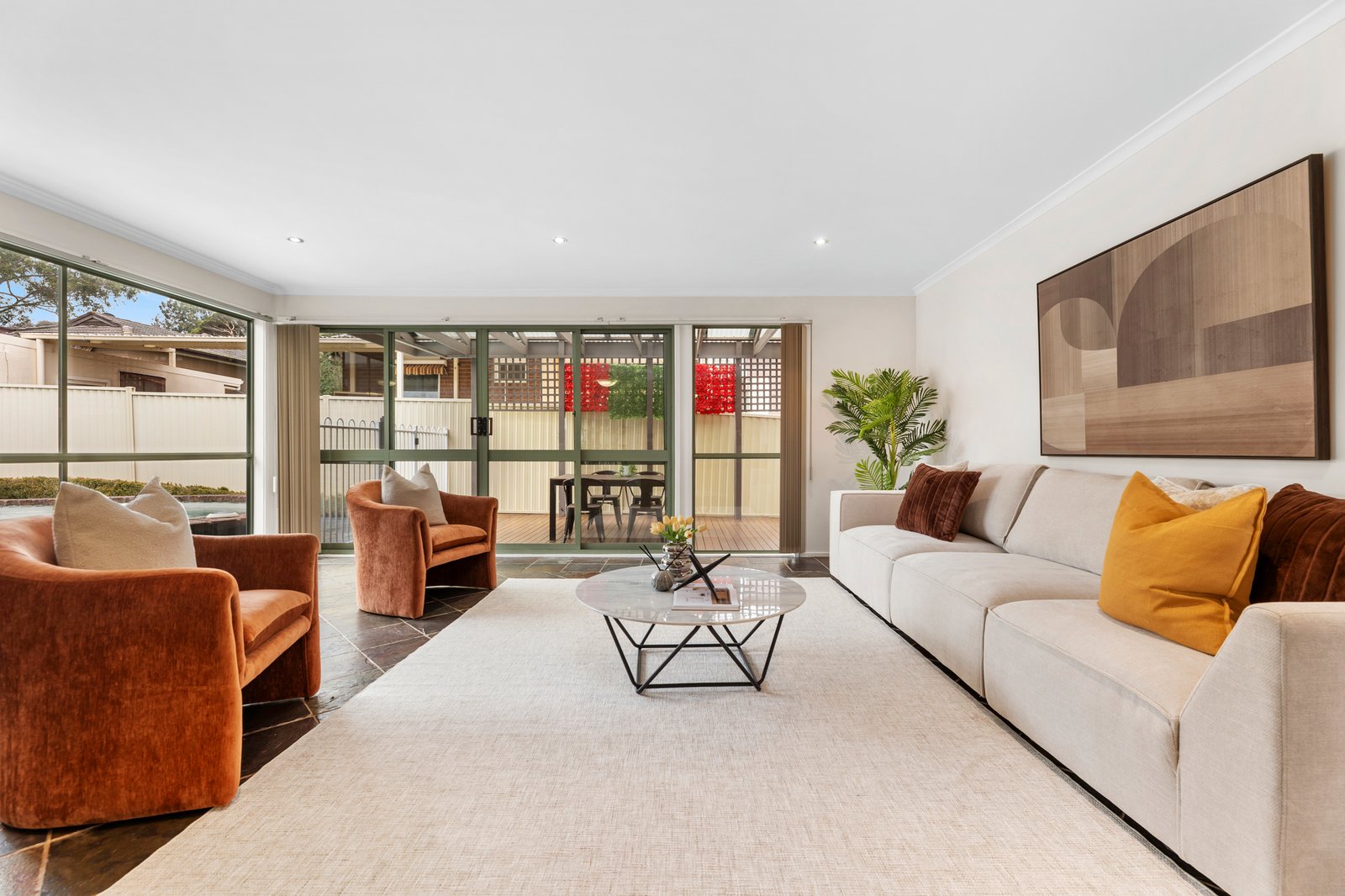 Gallery: 21 Bruford Avenue