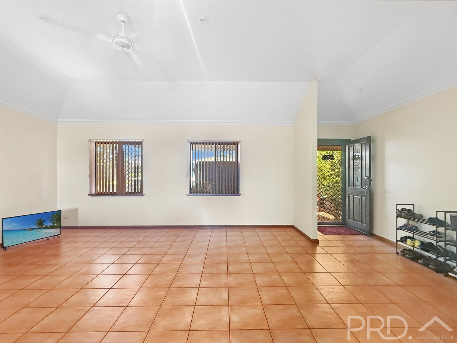 21 Buchanan Circuit BAYNTON 6