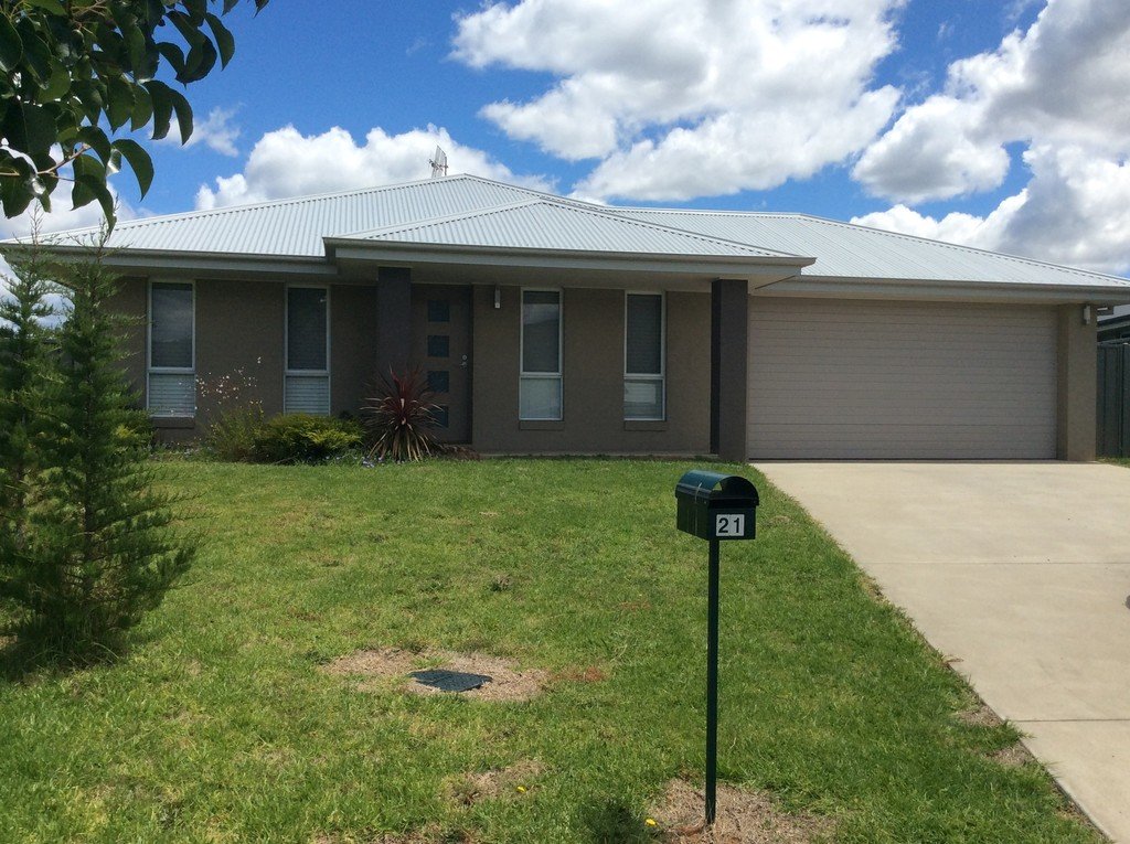 21 Burgun Drive TUMBARUMBA 1