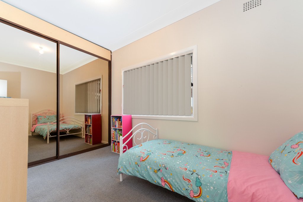 21 Burke Road DAPTO 13