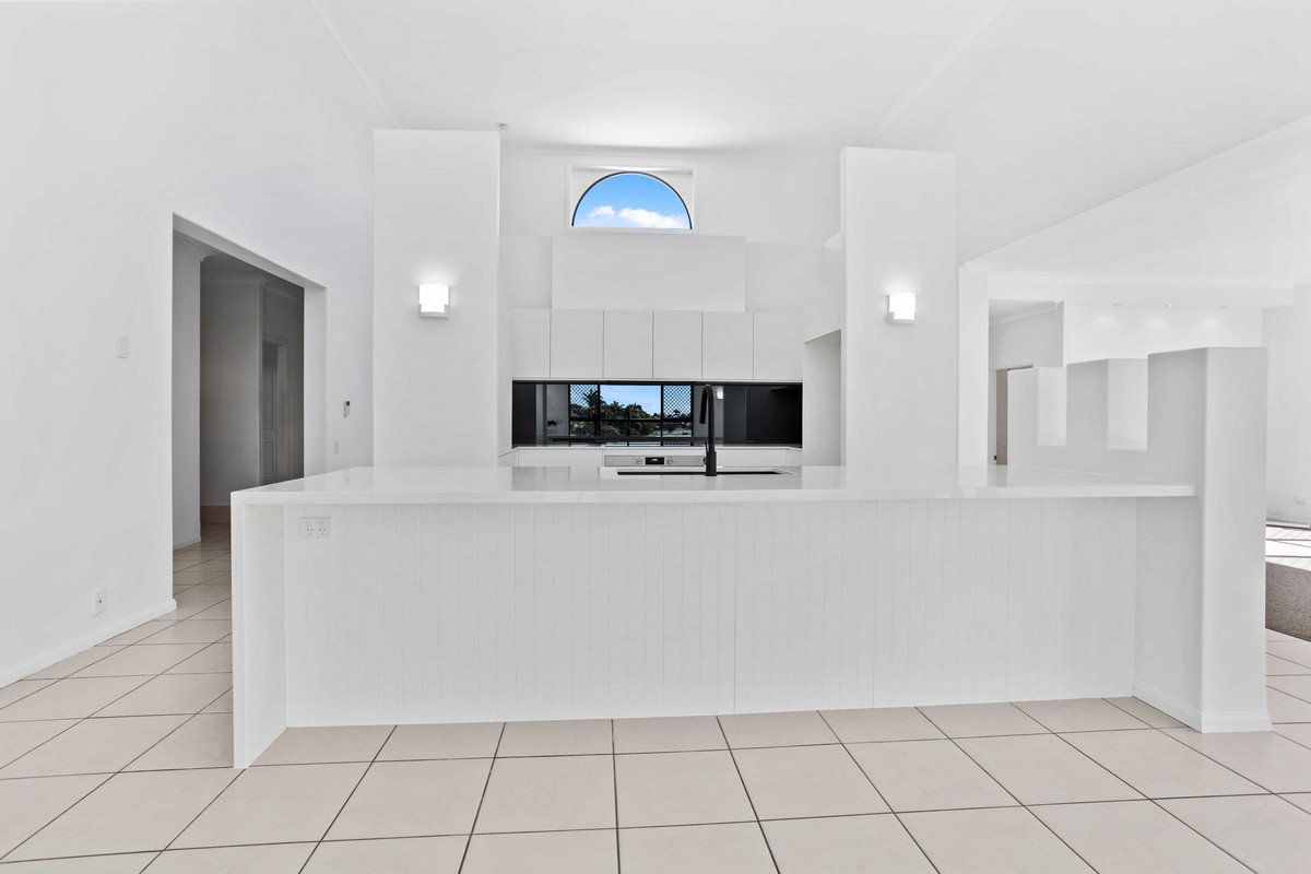 21 Cassowary Drive Burleigh Waters 4