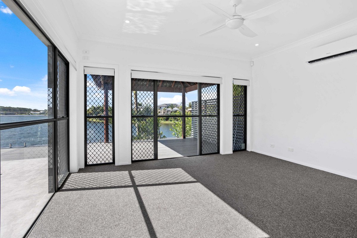 21 Cassowary Drive Burleigh Waters 11