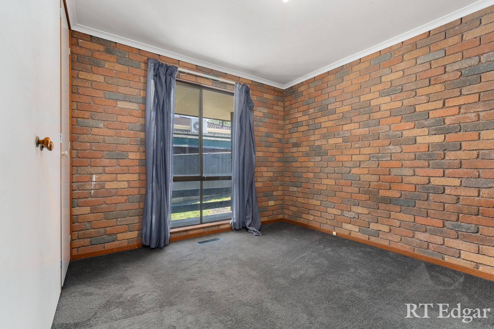 Real Estate and Property in 21 Castles Crescent, Kyneton, VIC
