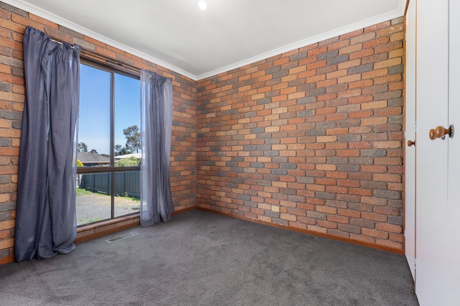 Real Estate and Property in 21 Castles Crescent, Kyneton, VIC