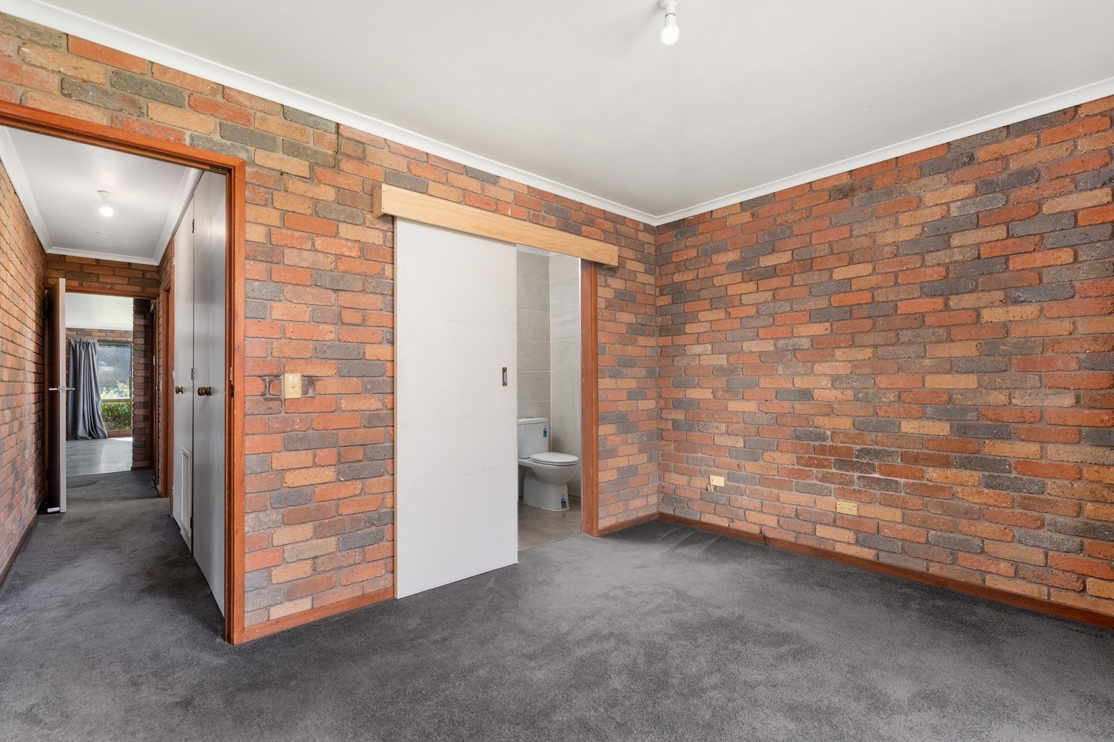 Real Estate and Property in 21 Castles Crescent, Kyneton, VIC