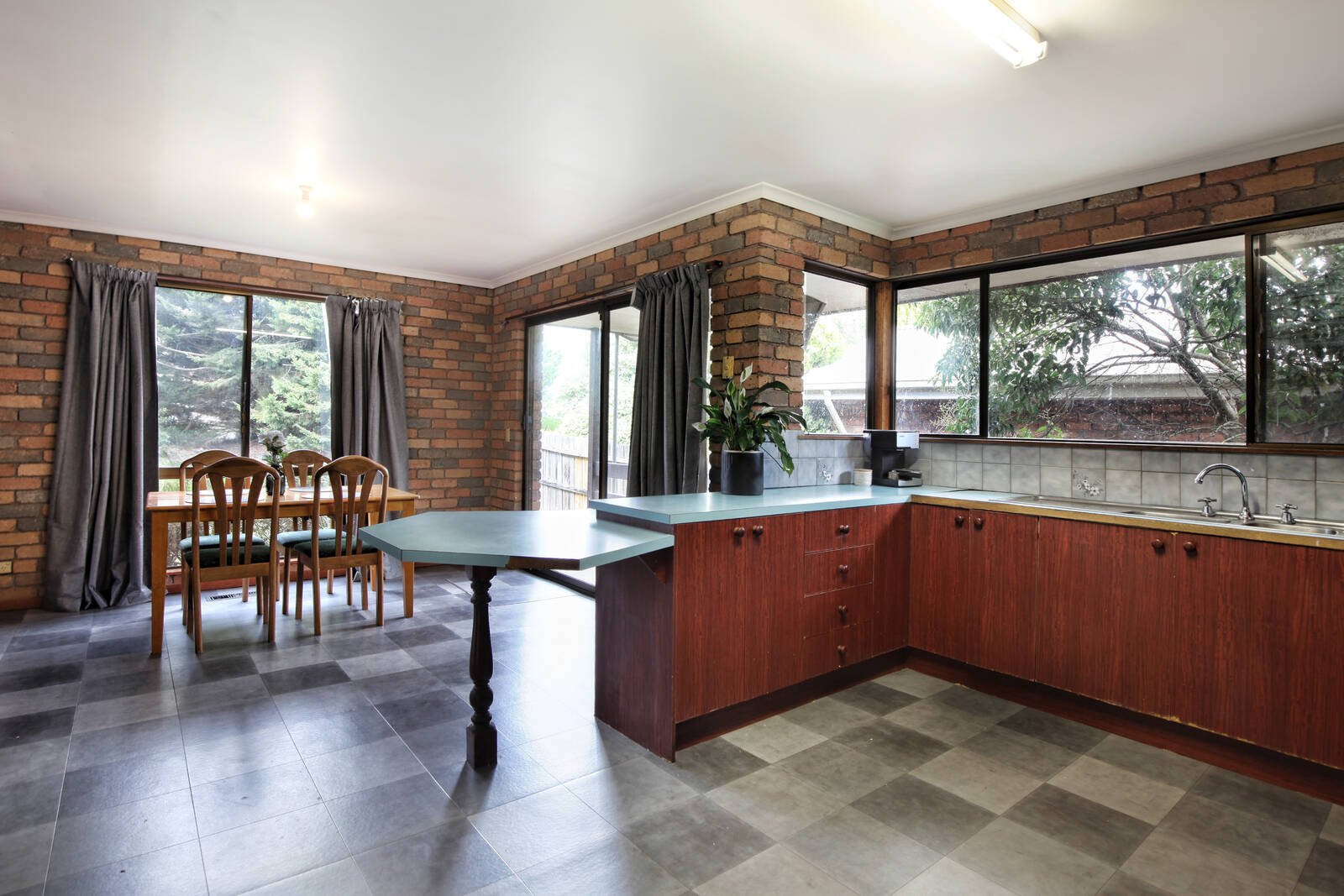 Real Estate and Property in 21 Castles Crescent, Kyneton, VIC