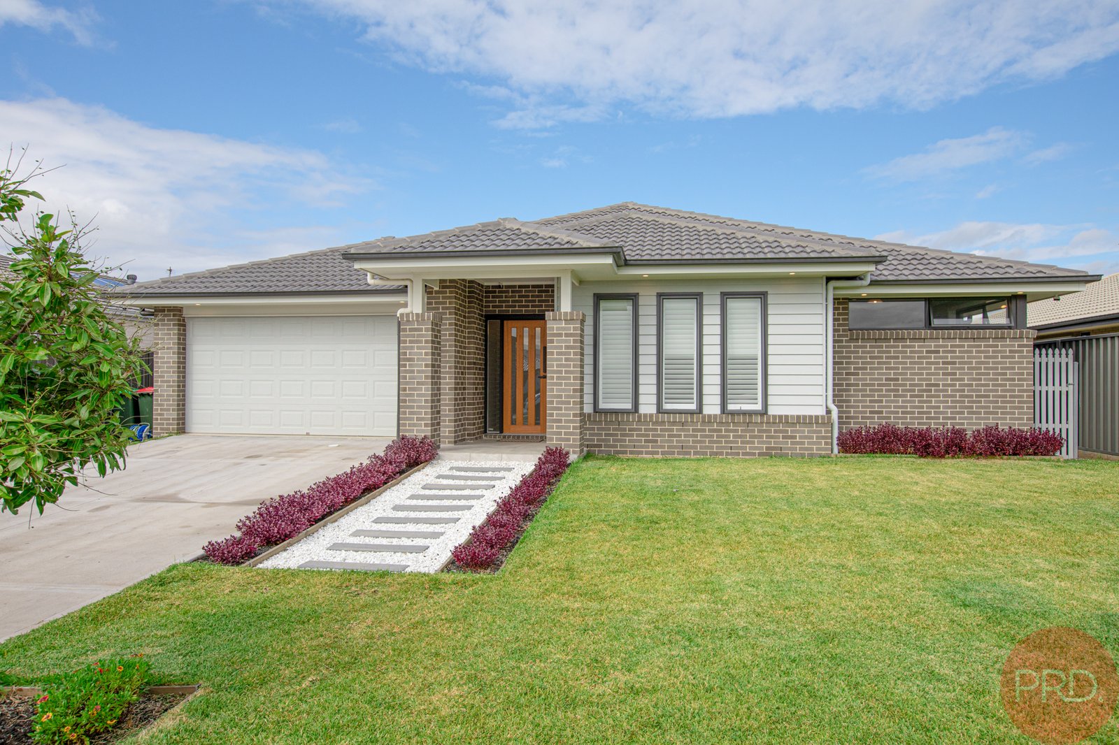 21 Centrefield Street RUTHERFORD 1