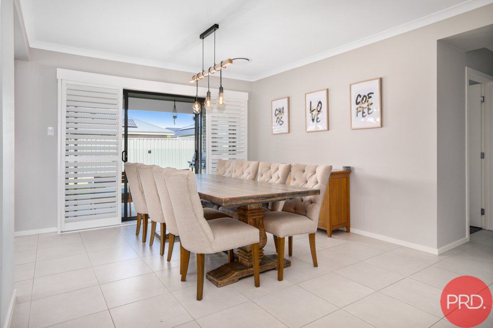 21 Centrefield Street RUTHERFORD 12