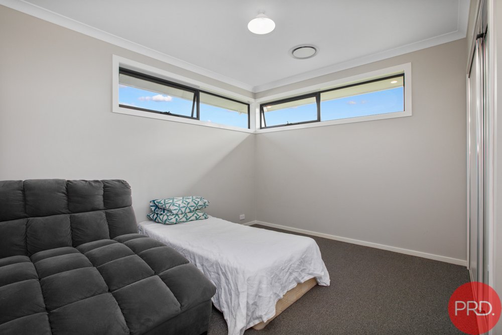 21 Centrefield Street RUTHERFORD 19