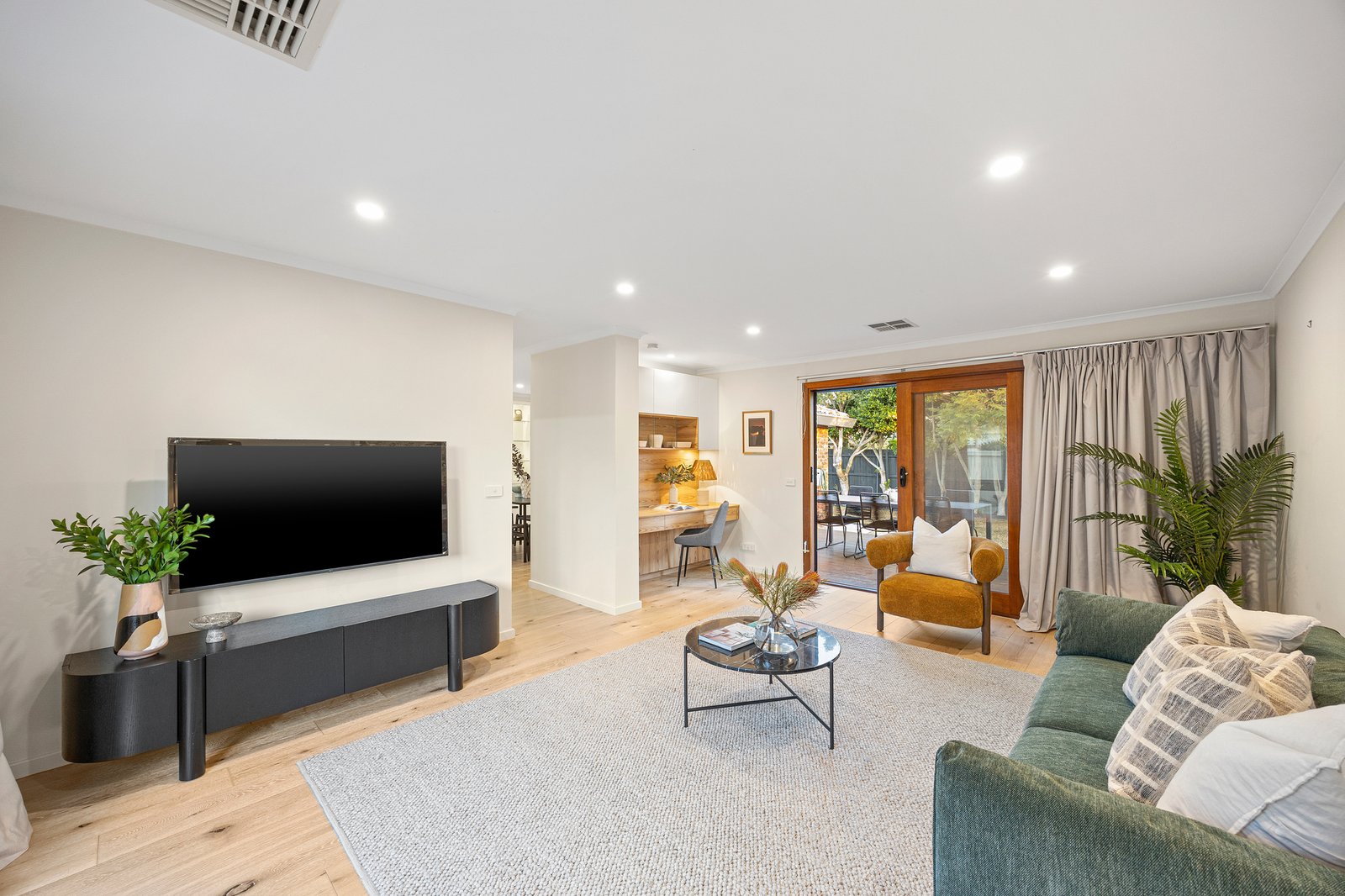 Gallery: 21 Charlton Street