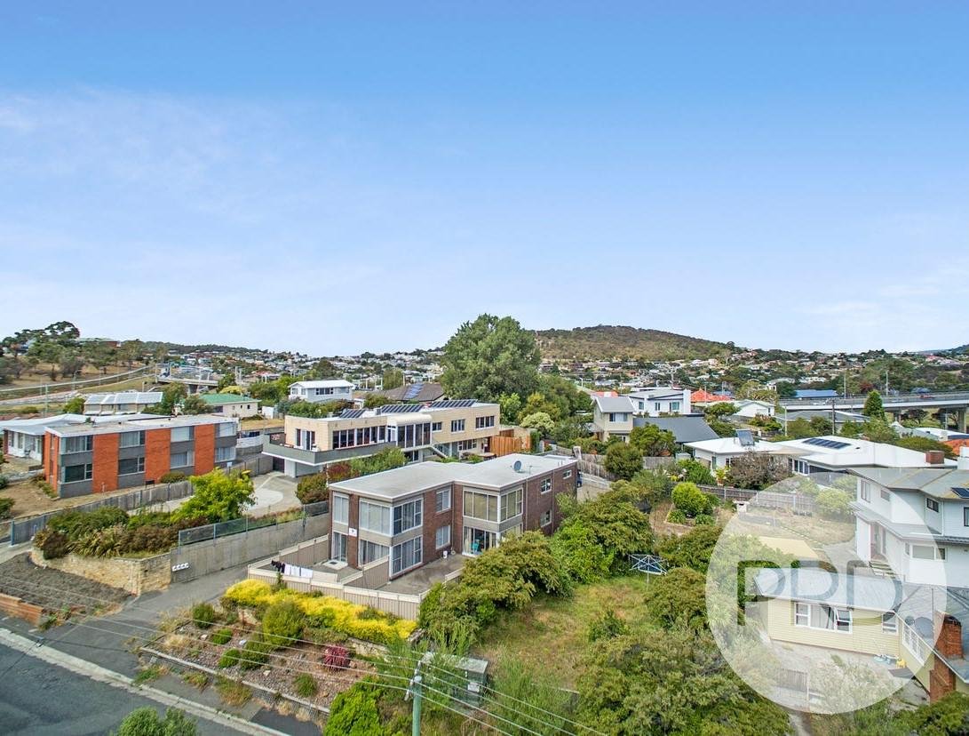 2/1 Chatsworth Street ROSE BAY 5