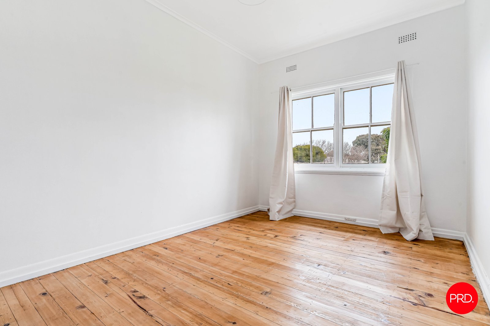 21 Churchill Avenue FLORA HILL 7