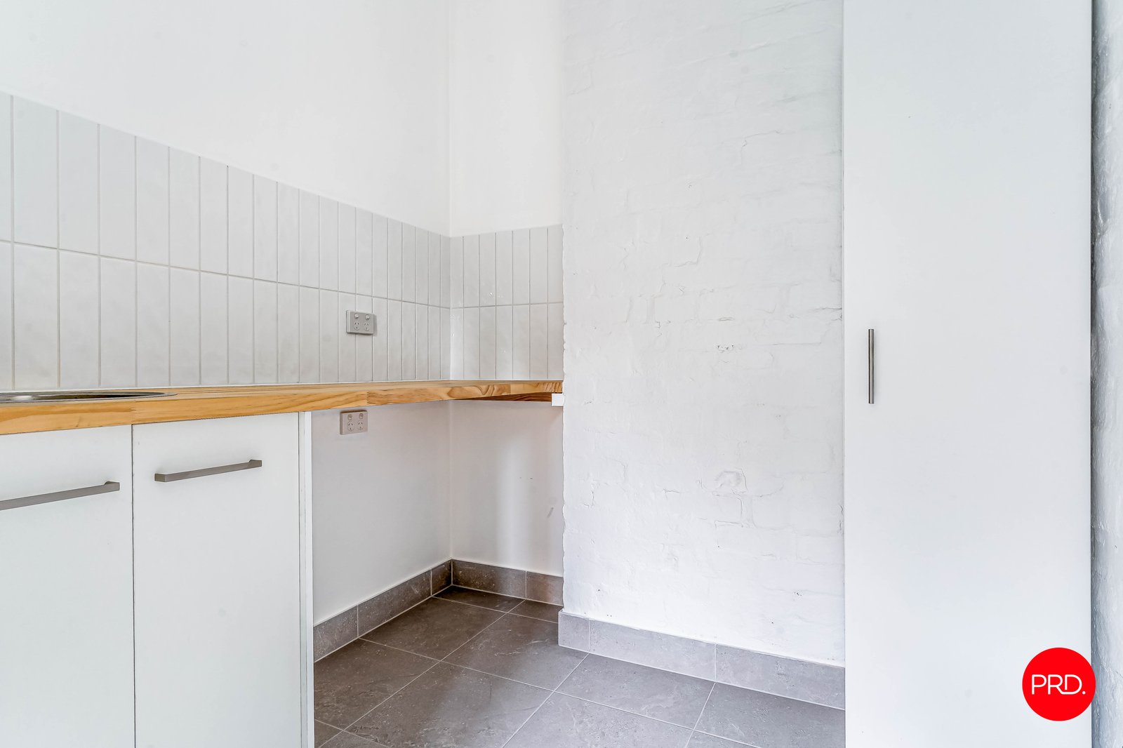21 Churchill Avenue FLORA HILL 10