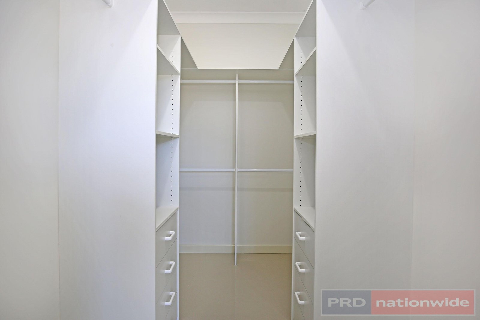 21 Coach Drive VOYAGER POINT 5