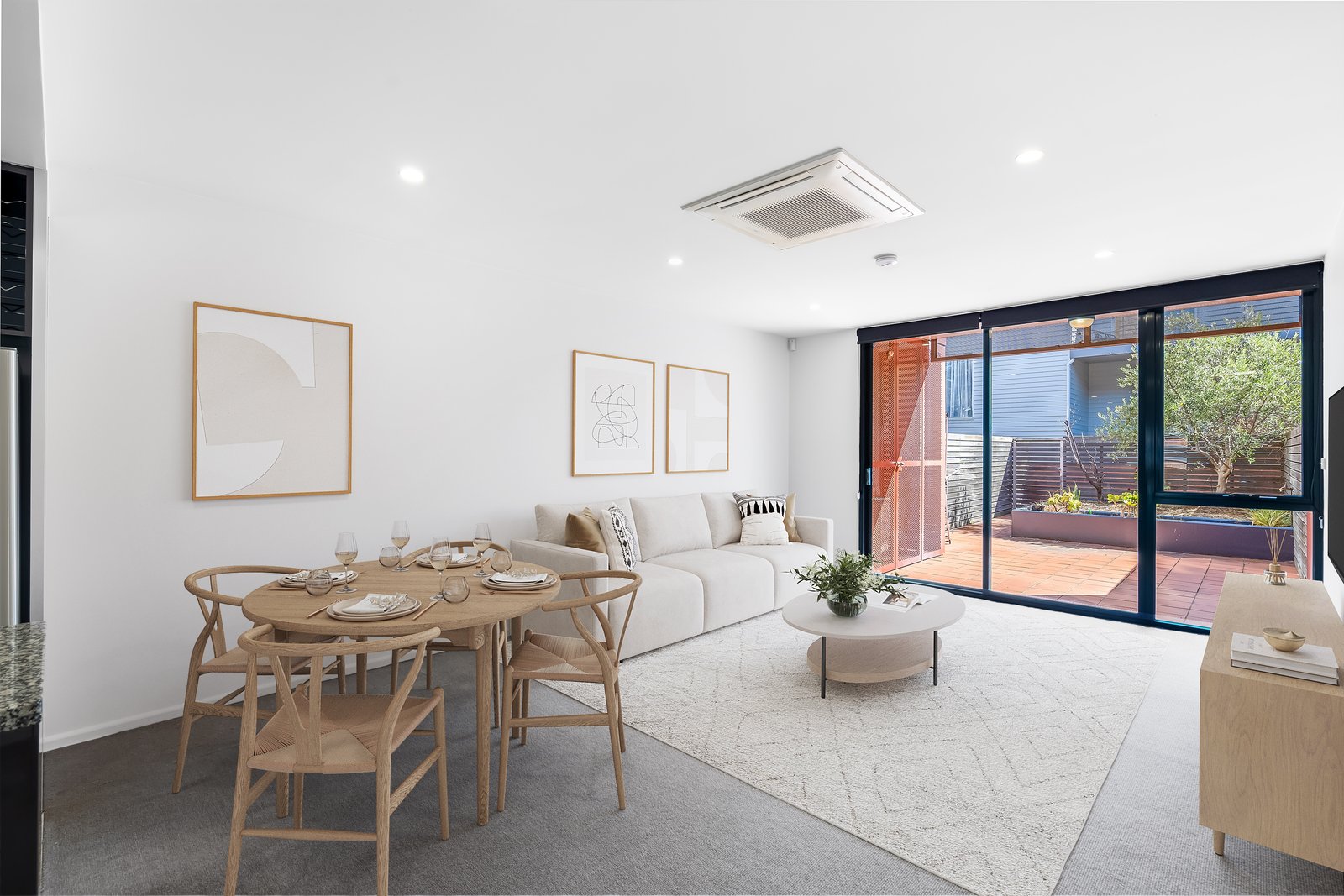 2/1 Collins Street HOBART 8