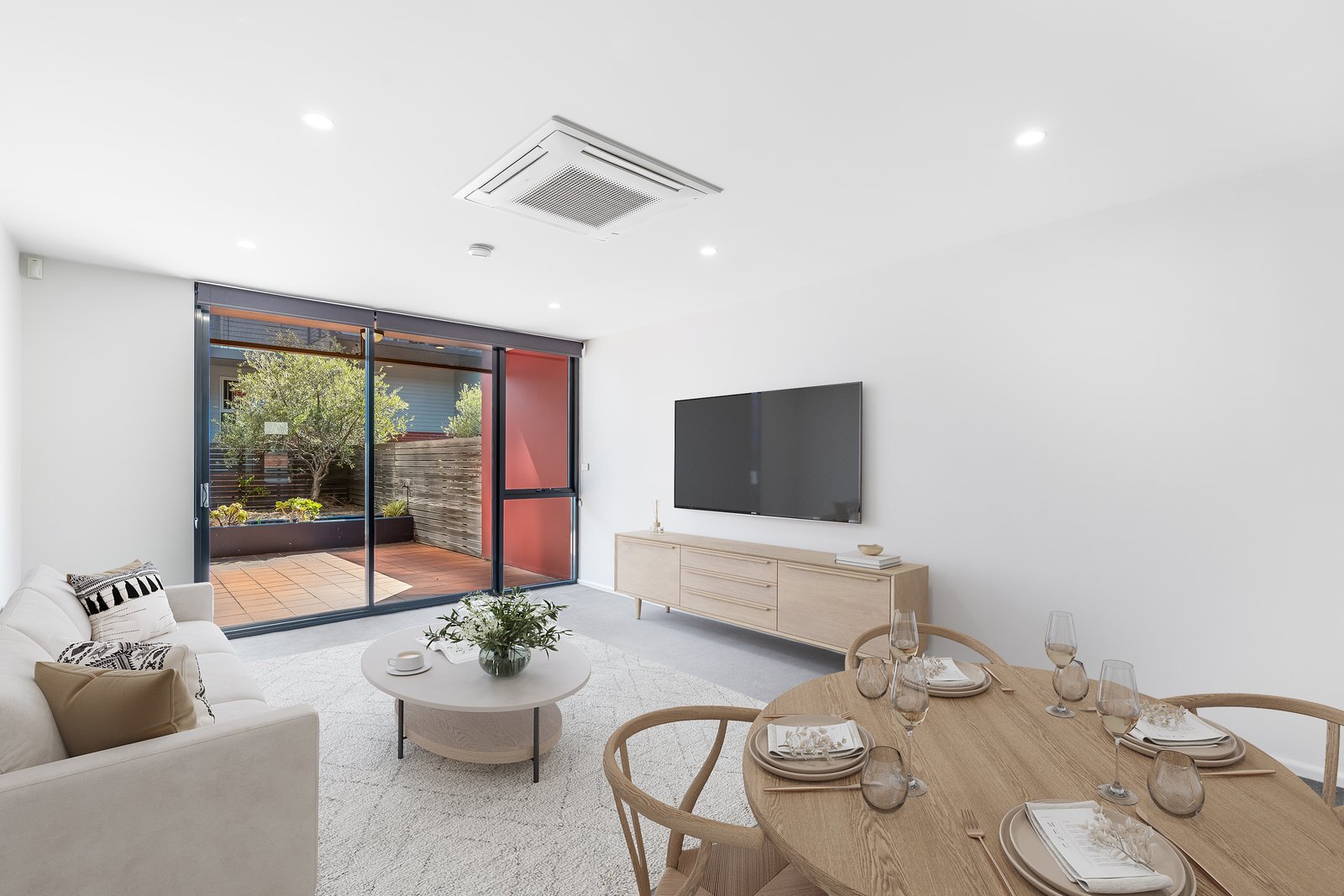 2/1 Collins Street HOBART 9