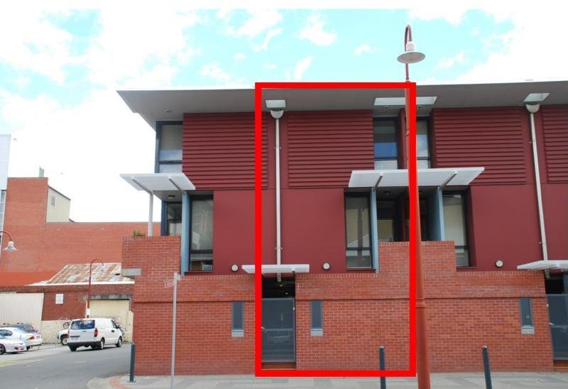 2/1 Collins Street HOBART 8