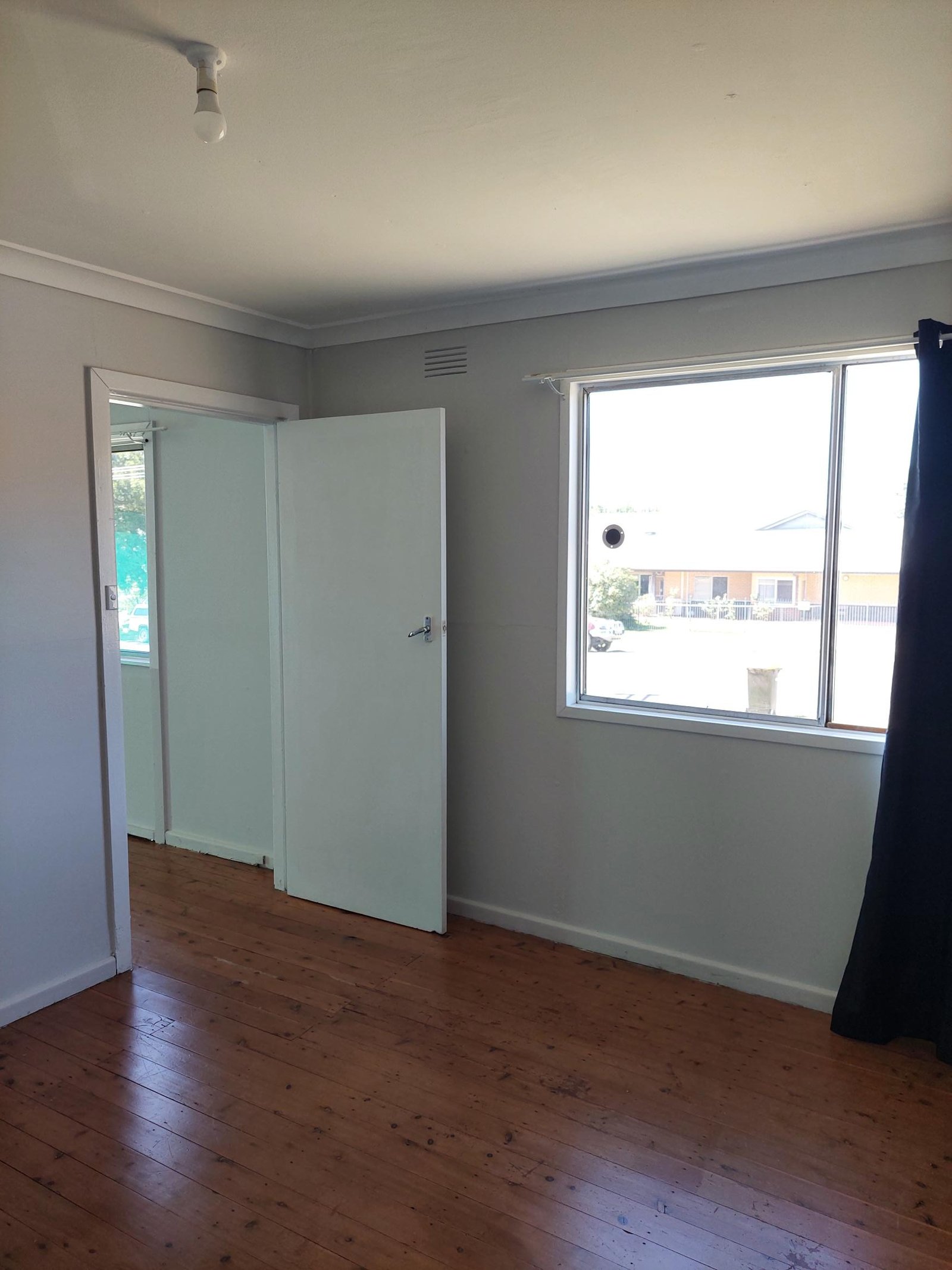 2/1 Colwell Street TUMUT 4