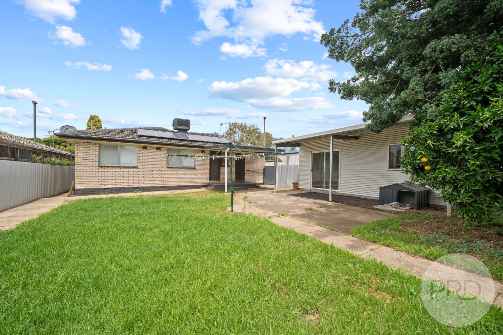 21 Cooinbil Crescent KOORINGAL 12