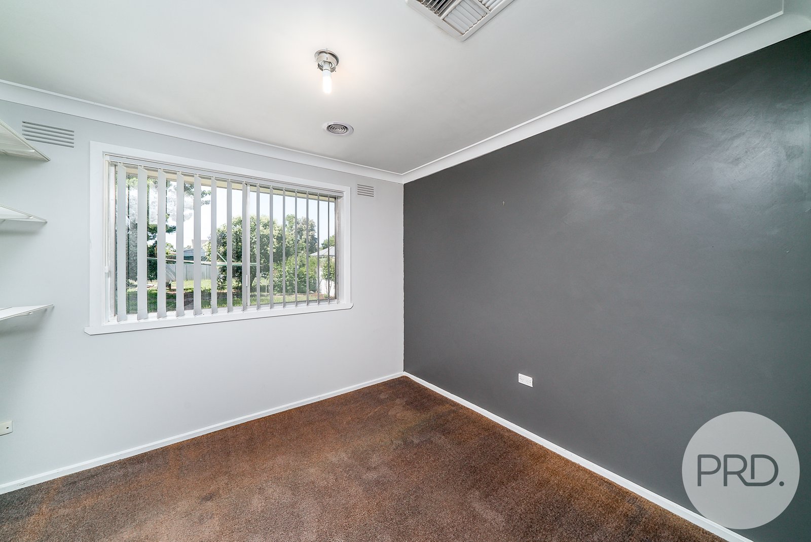 21 Cooinbil Crescent KOORINGAL 5
