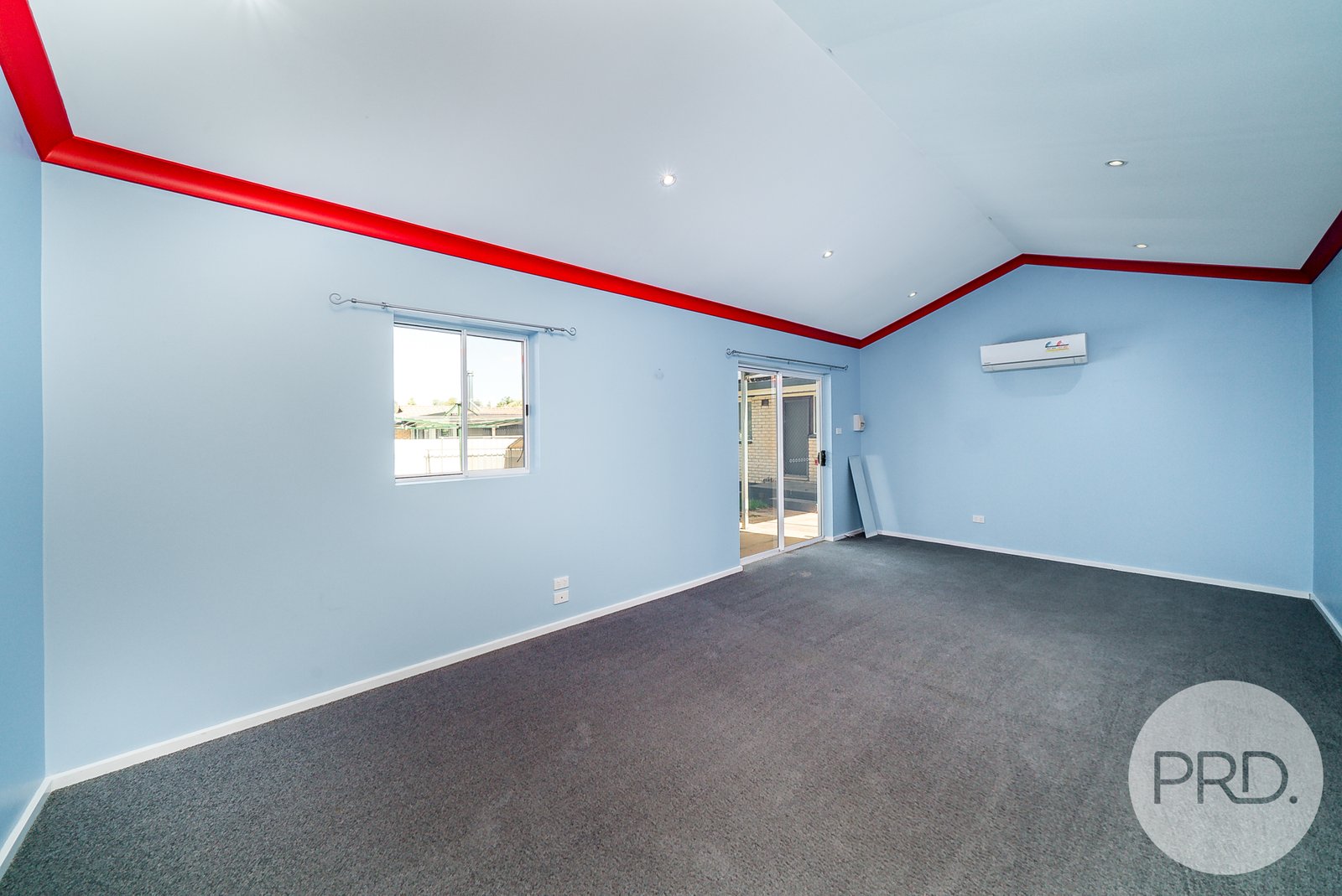 21 Cooinbil Crescent KOORINGAL 12