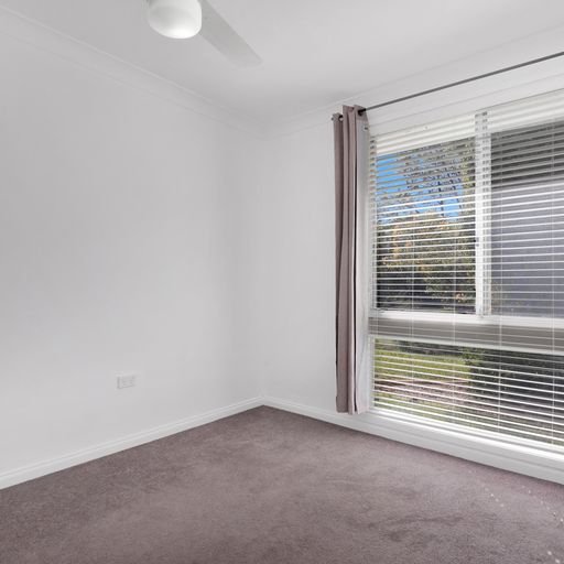 21 Corndew Crescent WERRINGTON DOWNS 9