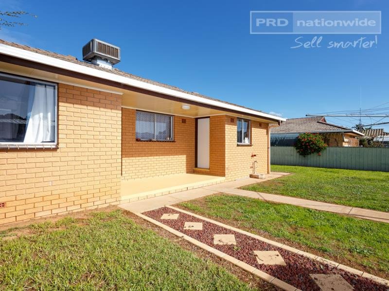 21 Coyne Street MOUNT AUSTIN 8