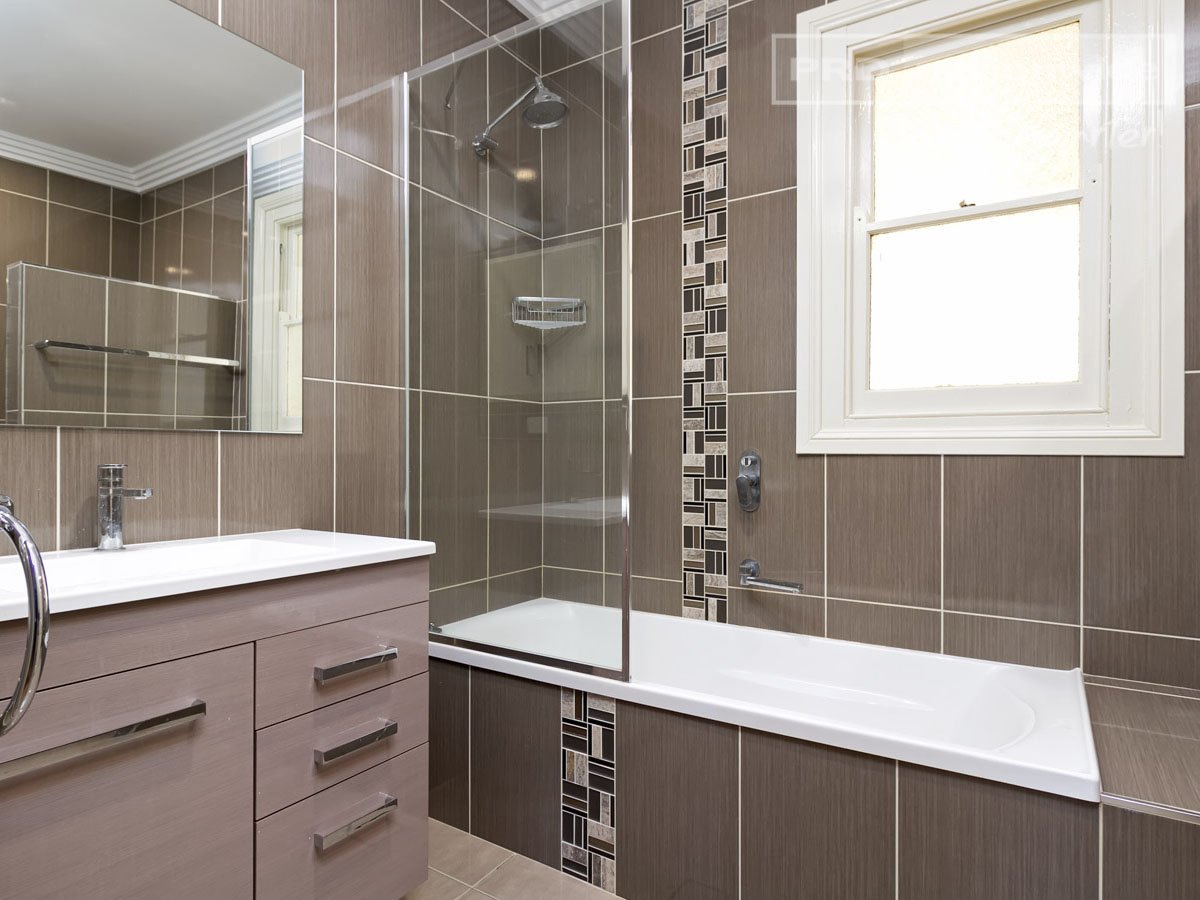 21 Croaker Street TURVEY PARK 9