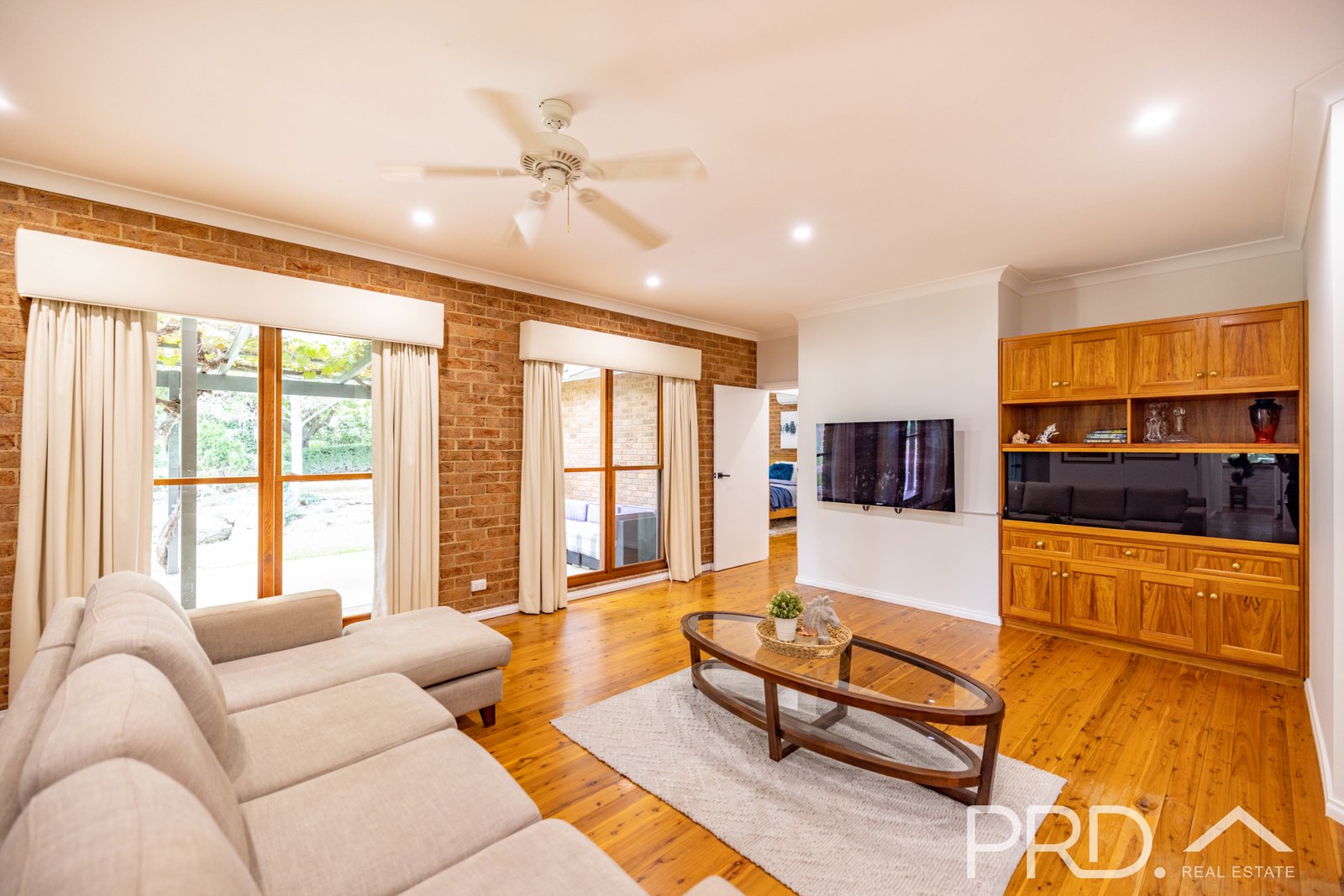 21 Cromwell Street ADELONG 7