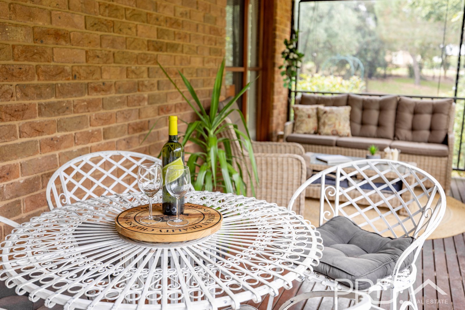 21 Cromwell Street ADELONG 15