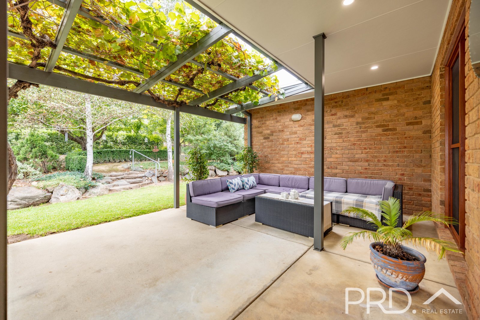 21 Cromwell Street ADELONG 2