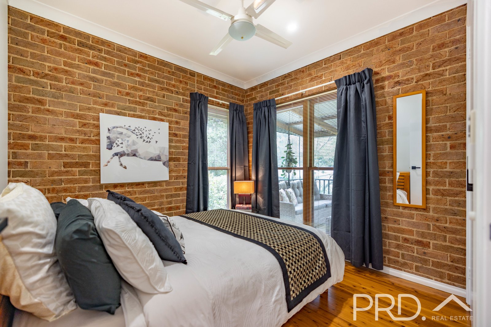 21 Cromwell Street ADELONG 11