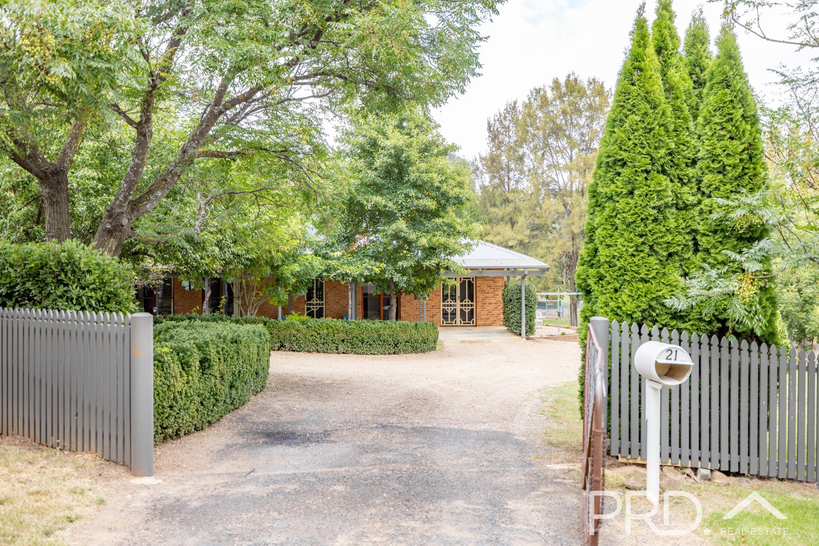 21 Cromwell Street ADELONG 29