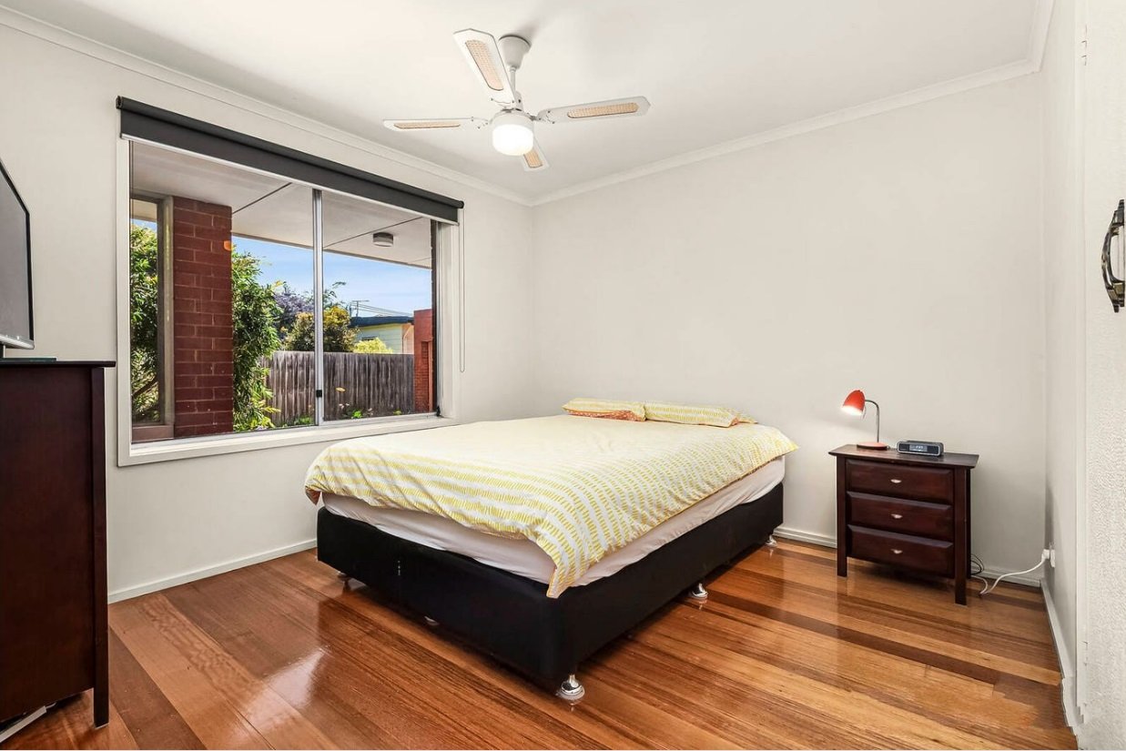 Gallery: 2/1 Crown Avenue