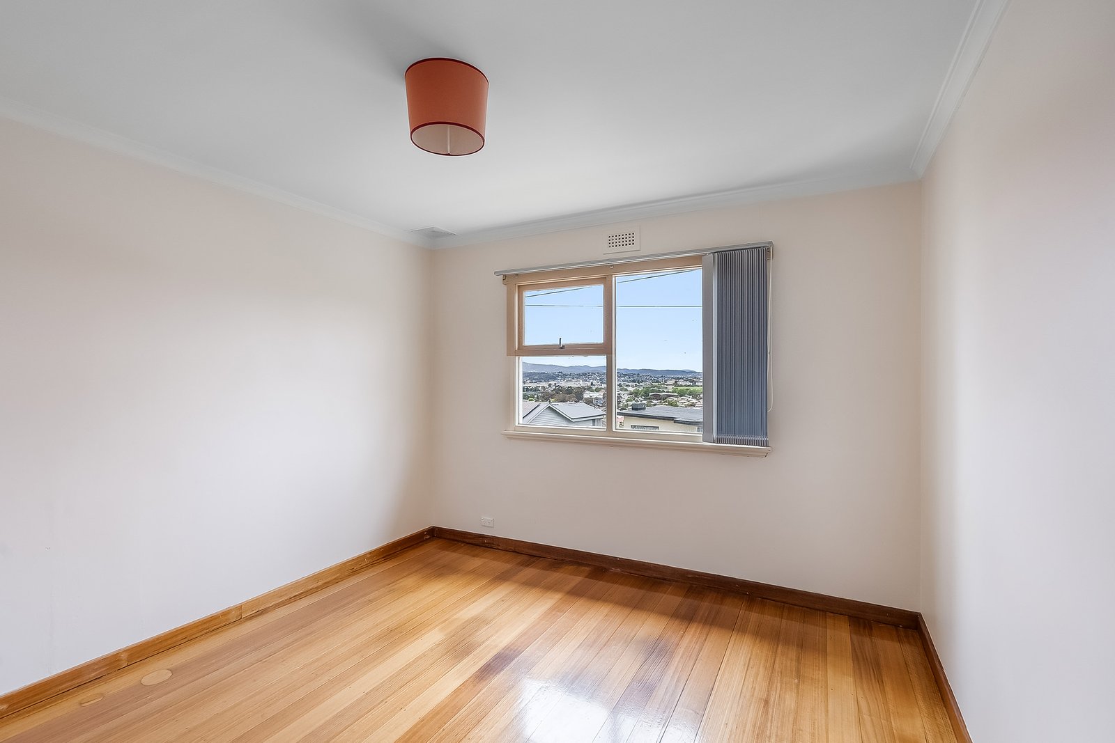 21 Croyden Avenue MONTROSE 6